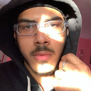 Meet your Posher, Kenneth